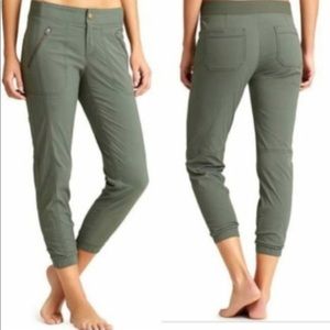 Athleta Trekkie Jogger Green Size 0